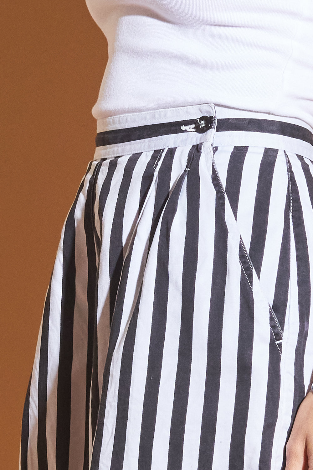 Vintage B&W Striped Shorts, Sz 24/25"